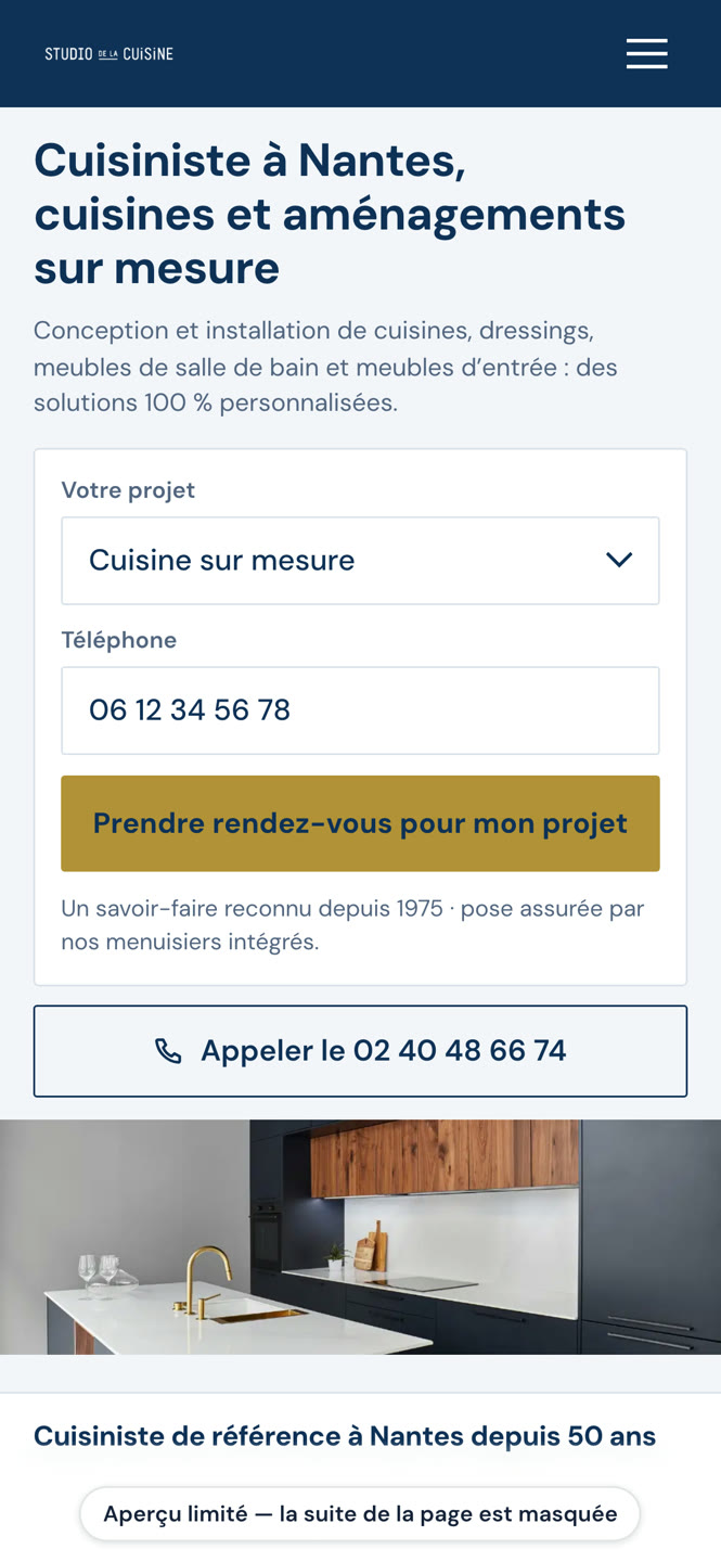 Le même site de cuisiniste après refonte, sur mobile